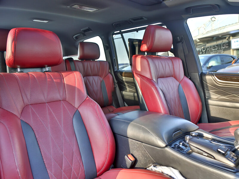 Lexus LX570 Black Edition