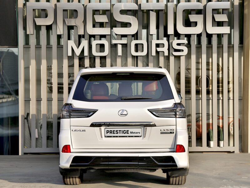 Lexus LX570 Black Edition