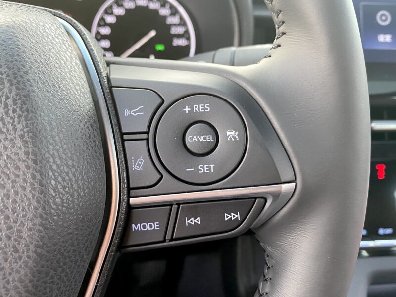 Toyota Avalon Hybrid 2021 Local Registration +10%