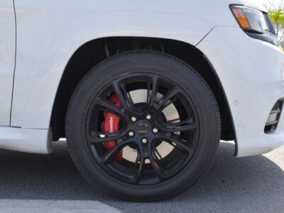 Jeep Grand Cherokee SRT 6.4 L V8 2013