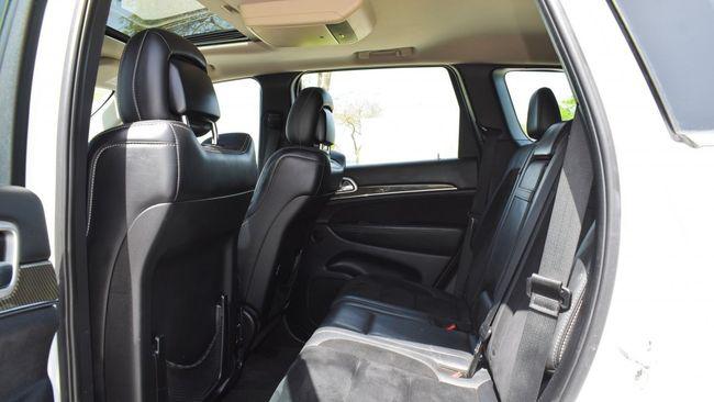 Jeep Grand Cherokee SRT 6.4 L V8 2013