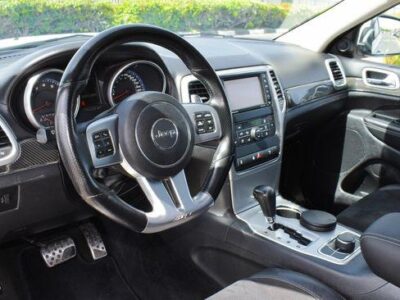 Jeep Grand Cherokee SRT 6.4 L V8 2013