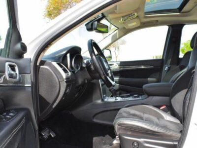 Jeep Grand Cherokee SRT 6.4 L V8 2013