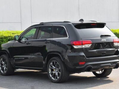 Jeep Grand Cherokee 3.6L V6 2020 With SRT Badge