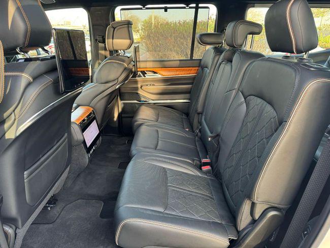 Jeep Grand Wagoneer Series III 3.0T 2023 GCC SPEC FULLY LOADED UNDER WARRANTY