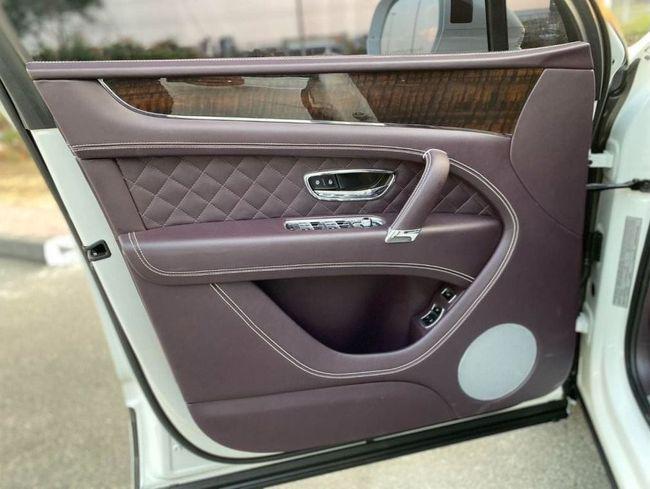 Bentley Bentayga Std 2017 GCC SPEC NEAT AND CLEAN