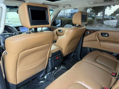 Nissan Patrol LE Platinum 5.6L 2017 GCC SPEC NEAT AND CLEAN LESS KILOMETER