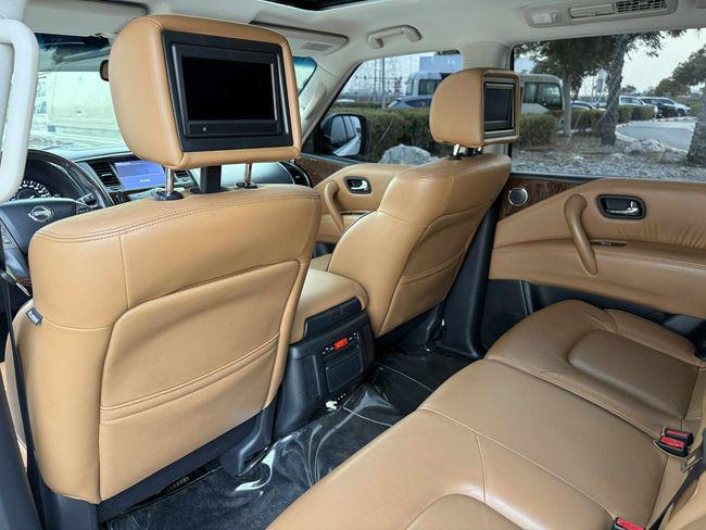 Nissan Patrol LE Platinum 5.6L 2017 GCC SPEC NEAT AND CLEAN LESS KILOMETER