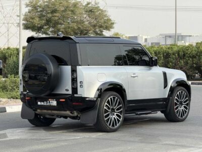 Land Rover Defender P400 90 X 3.0L 2021 (6 Seater) GCC SPEC UNDER WARRANTY NEAT AND CLEAN
