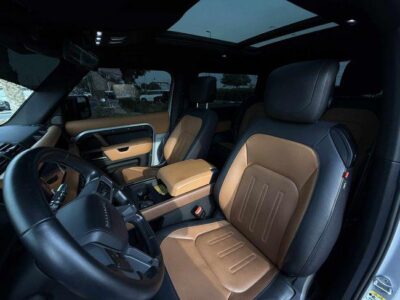 Land Rover Defender P400 90 X 3.0L 2021 (6 Seater) GCC SPEC UNDER WARRANTY NEAT AND CLEAN