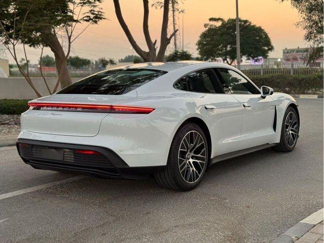 Porsche Taycan STANDARD 2023 electric sedan