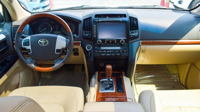 Toyota Land Cruiser GXR V6 2015