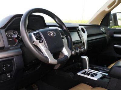 Toyota Tundra SR5 2016