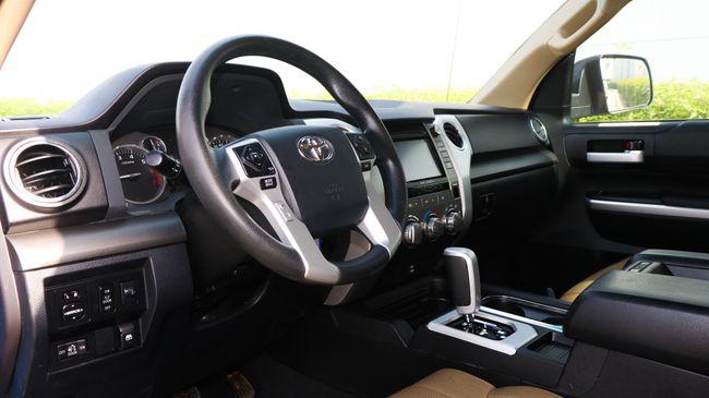 Toyota Tundra SR5 2016