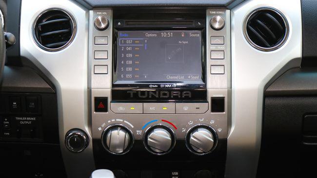 Toyota Tundra SR5 2016