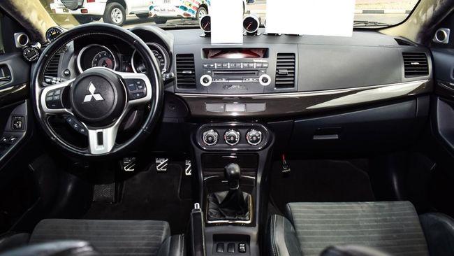 Mitsubishi Evo 10 2011