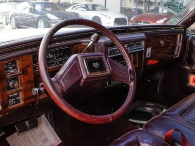 Cadillac Brougham 5.0 L 1989