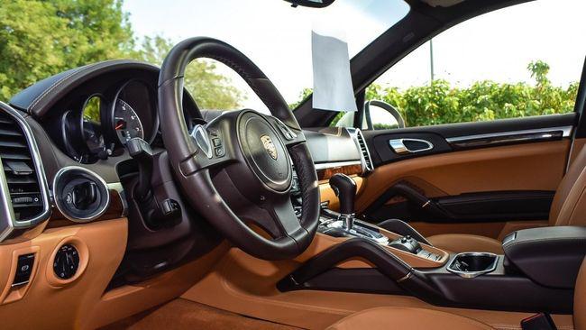 Porsche Cayenne 2012