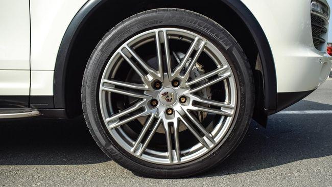 Porsche Cayenne 2012