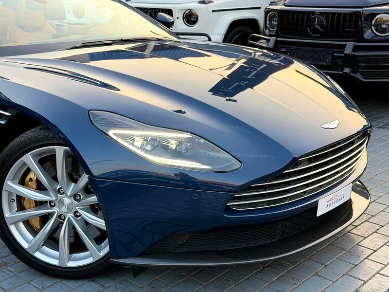Aston Martin DB11 V8 Volante