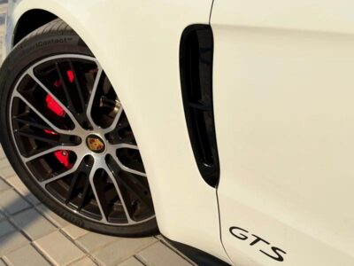 2023 Porsche Panamera GTS