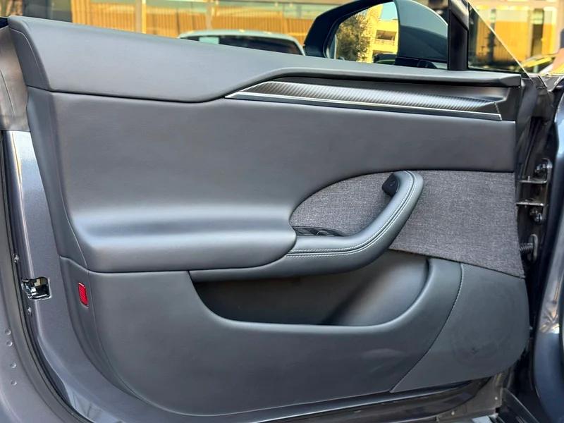 2023 Tesla Model S Plaid