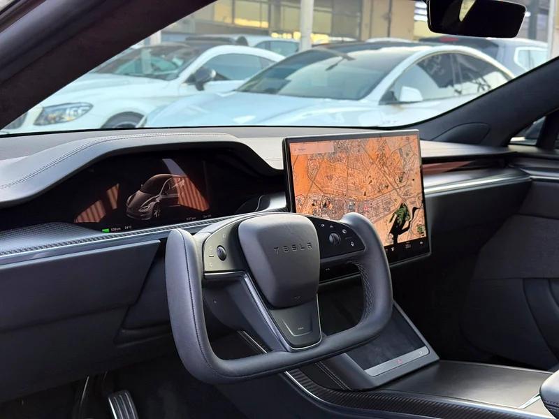 2023 Tesla Model S Plaid