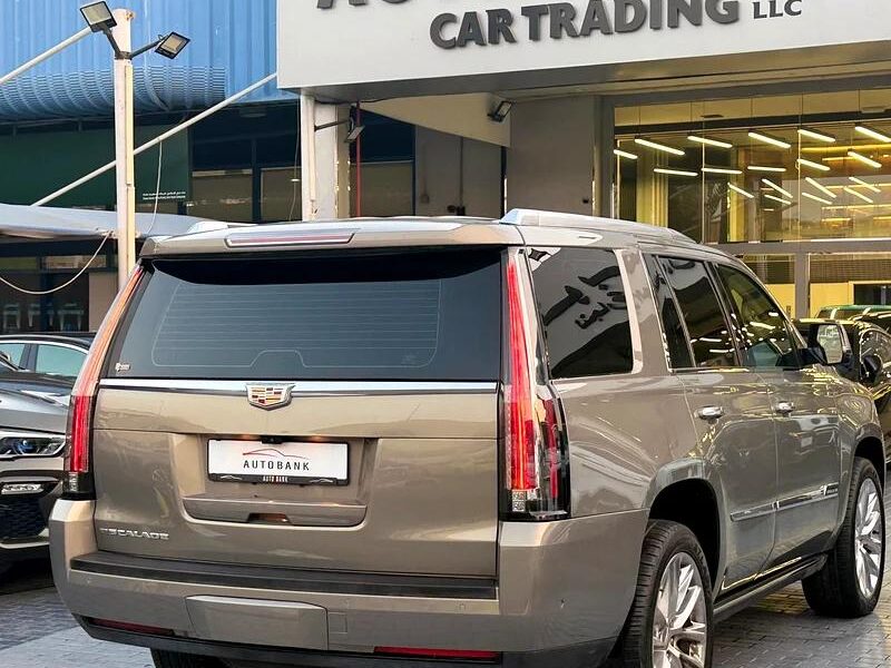 Cadillac Escalade Premium