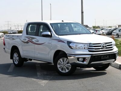 2025 Toyota Hilux SR5