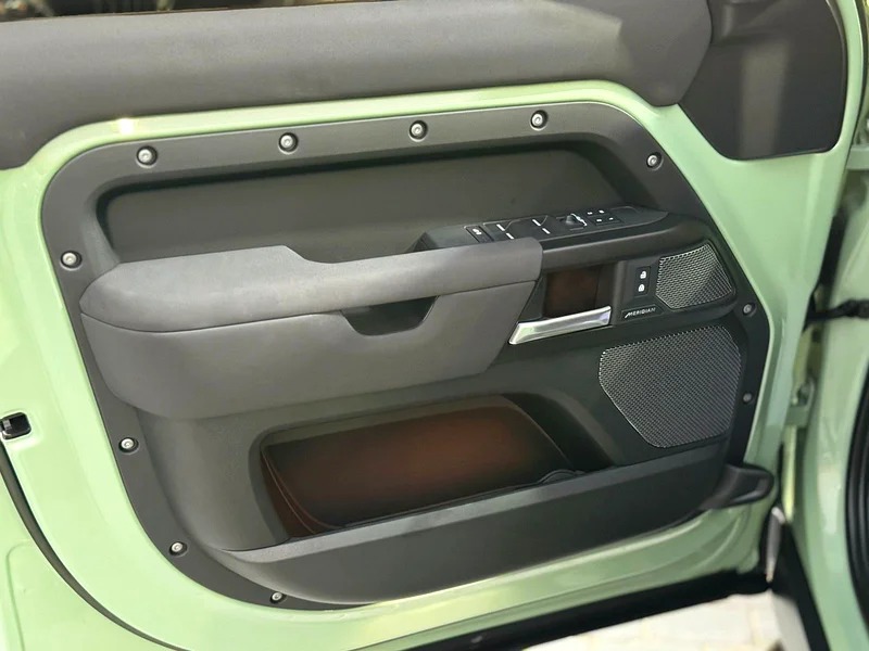 2023 Land Rover Defender 110 HSE