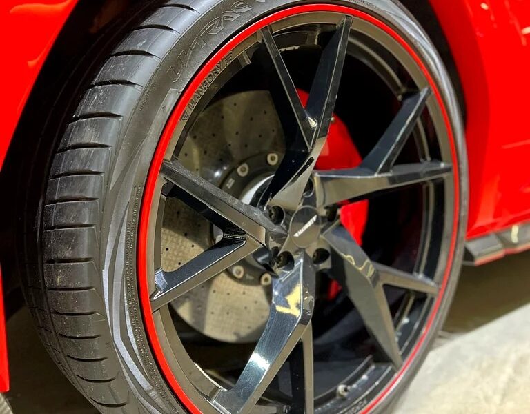 2019 Lamborghini Urus Standard