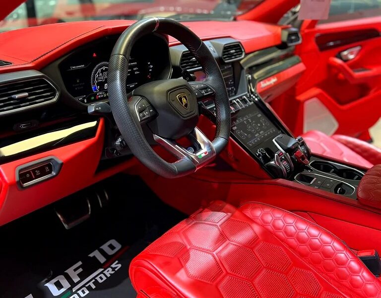 2019 Lamborghini Urus Standard