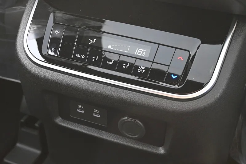 2025 Nissan Patrol LE T2