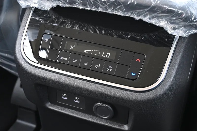 2025 Nissan Patrol LE T1