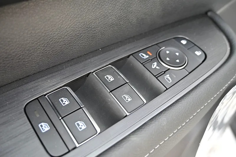 2025 Nissan Patrol LE T1