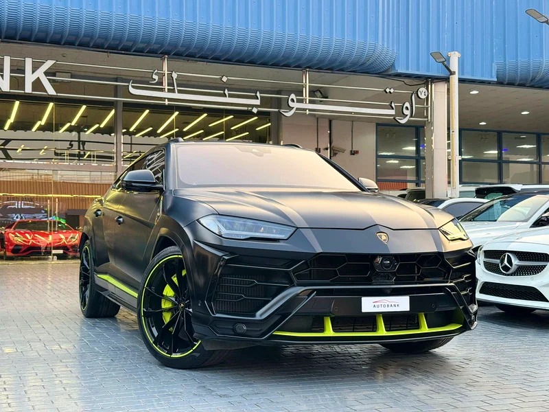 2022 Lamborghini Urus Standard