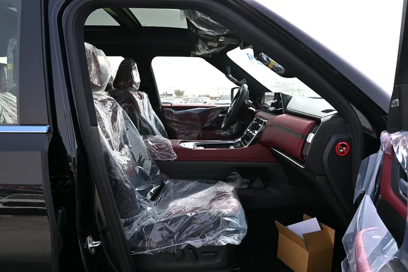 2025 Nissan Patrol SE Platinum City