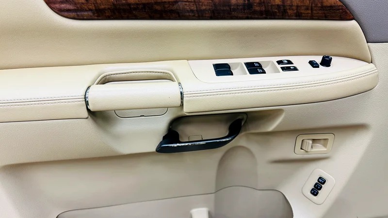 2012 Nissan Armada LE