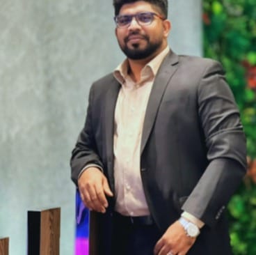 REGISTERED ARCHITECT