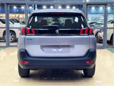 2018 Peugeot 5008 Standard