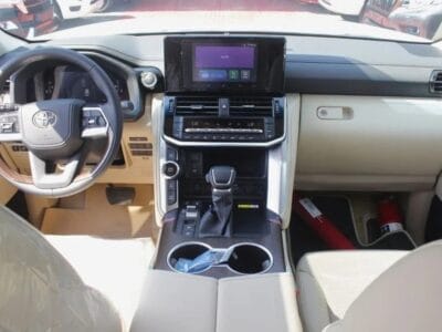 2025 Toyota Land Cruiser GXR 4.0L, UNDER WARRANTY FROM LOCAL DEALER