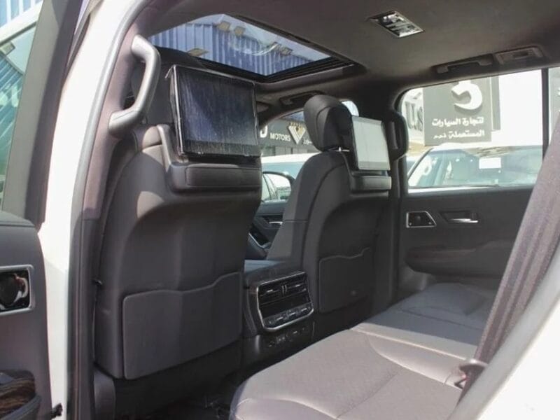 2024 Toyota Land Cruiser VXR 4.0L,GCC, UNDER WARRANTY & SERVICE CONTRACT UP TO 80,000 KM