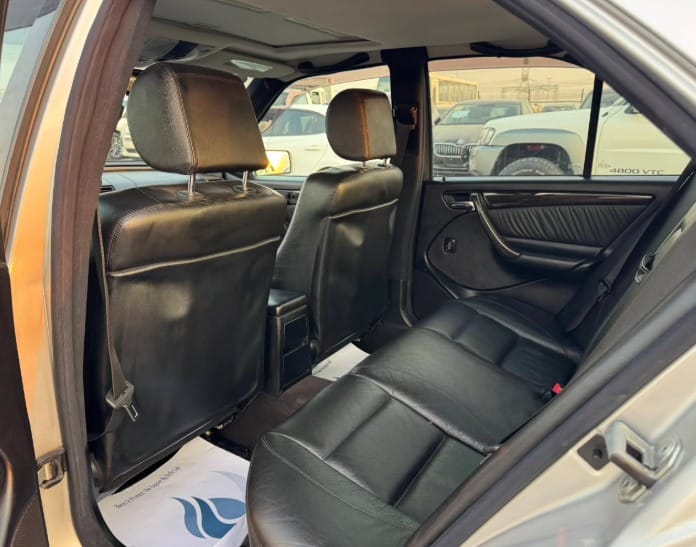 1998 MERCEDES-BENZ C43 NEAT AND CLEAN CAR