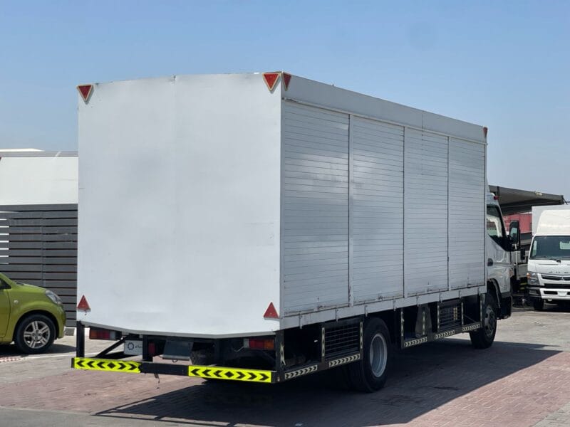 2019 Mitsubishi Canter, 18 FT, Water Shutter 3.0L Engine