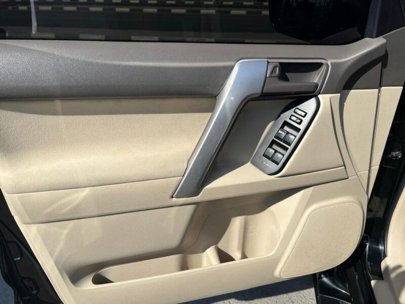 2019 Toyota Prado TOYOTA LAND CRUISER 2019 VXR 4.0L 4WD/V6