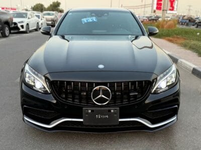 2016 Mercedes-Benz C-Class AMG C63S 8-cylinders