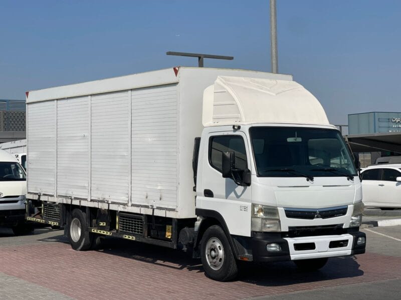 2019 Mitsubishi Canter, 18 FT, Water Shutter, Diesel GCC