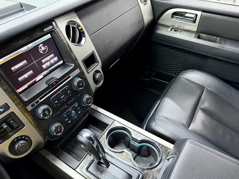 2015 Ford Expedition Limited Grey SUV GCC Specs