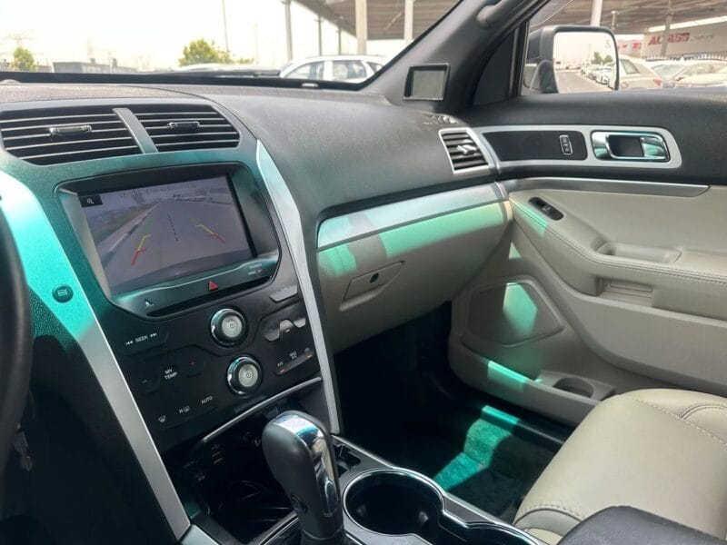 2014 Ford Explorer XLT V4