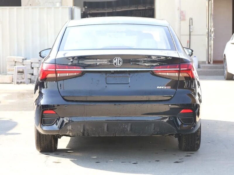 2025 MG MG5 Deluxe Blac 3-Cylinder Engine GCC